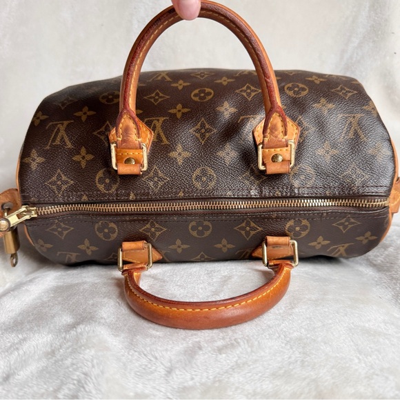 Louis Vuitton Speedy 30 Monogram - Picture 6 of 16